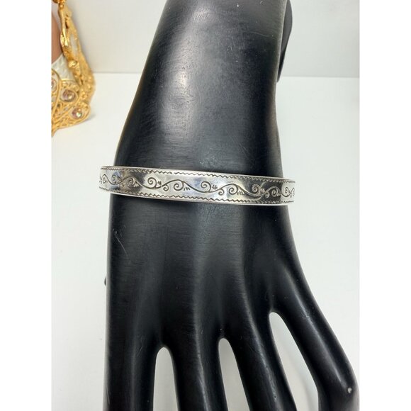 Brighton CANAL Scroll Etched Silver Tone Bangle Bracelet Sz8” - Picture 2 of 9